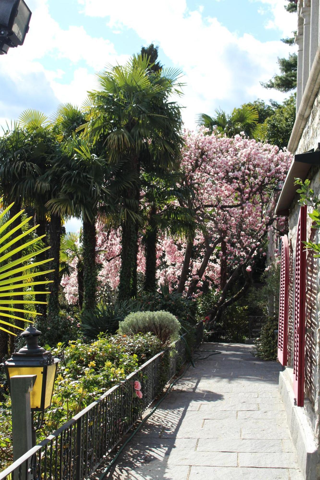 Barony Le Pergole Holiday Apartments Lugano Exterior foto